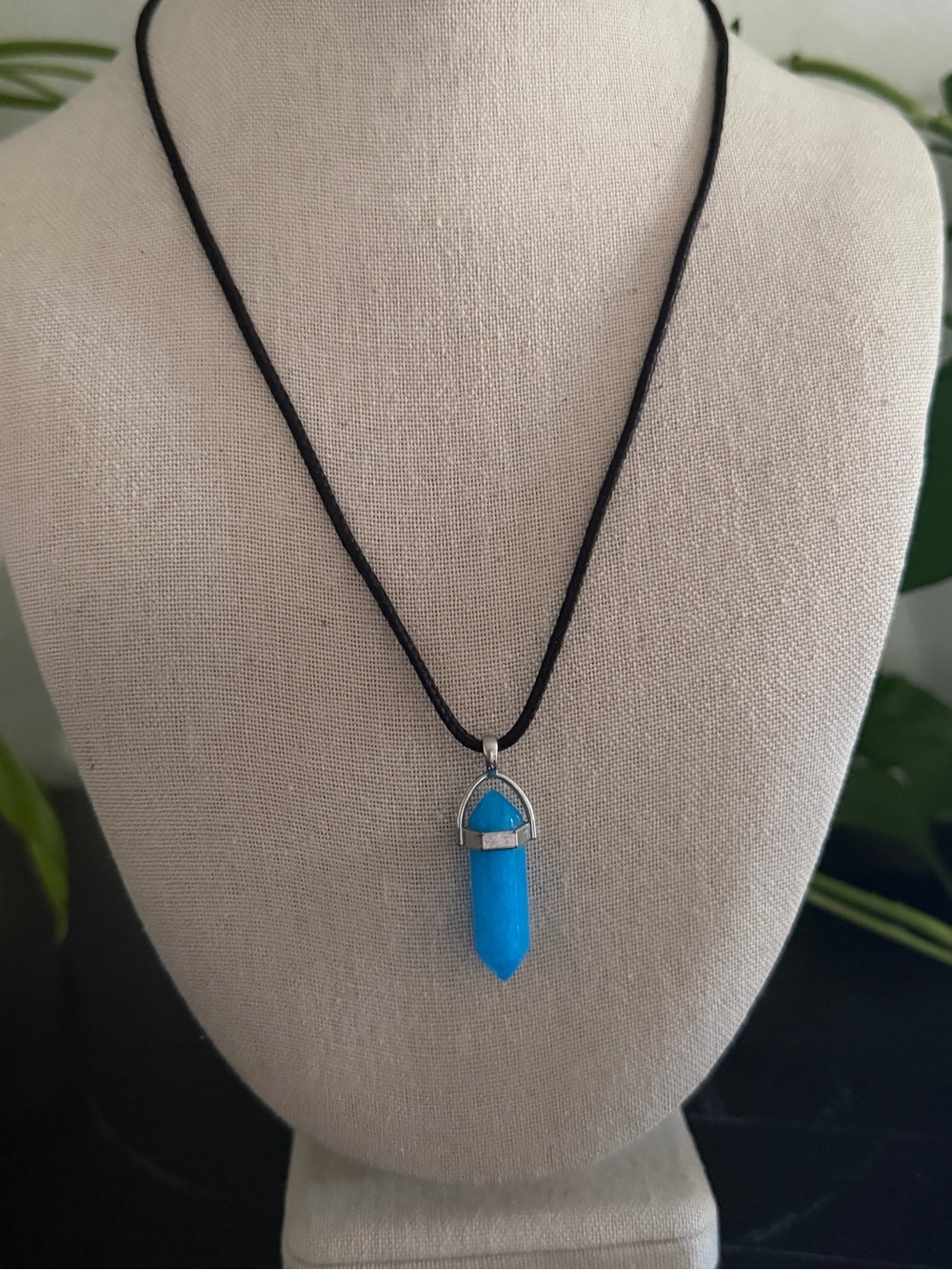 Vintage Blue Howlite Crystal & Sterling Silver Point Pendant Cord Necklace